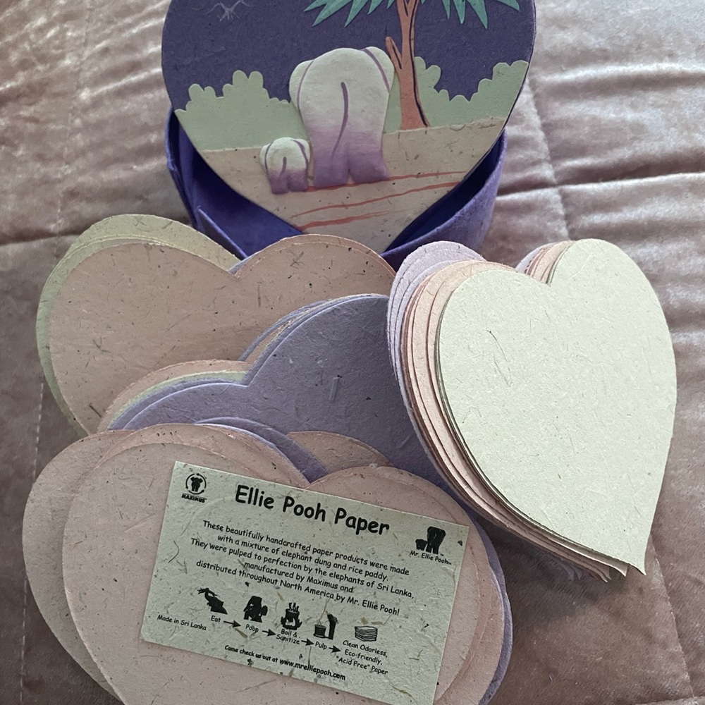 Heart-Shaped Elephant Decor